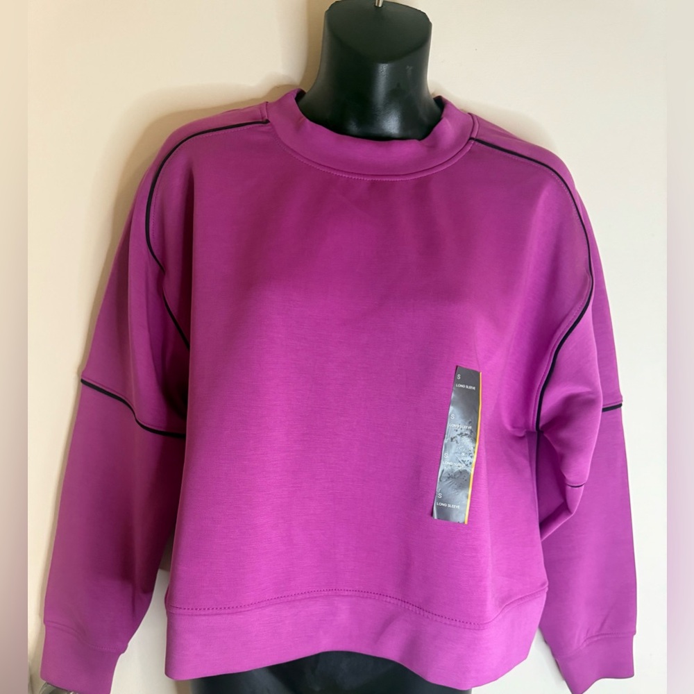 Women's Sandwash Pickeball Crew in Raspberry Color Black Pipping